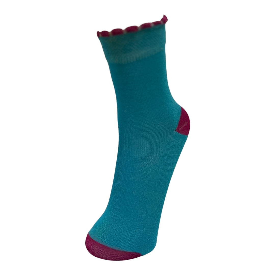 Girls mid-calf socks