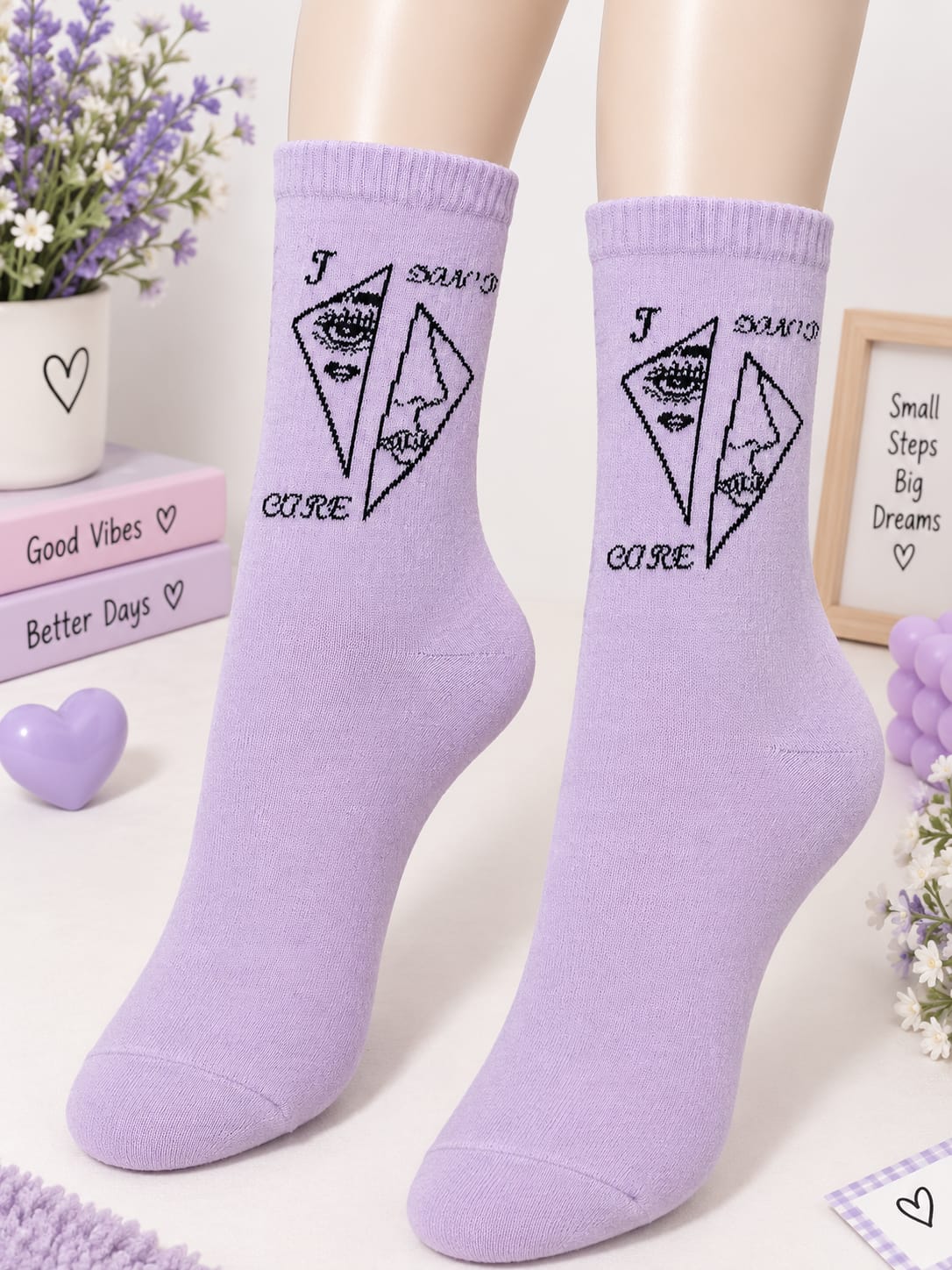 Lavender Geometric Vision Socks